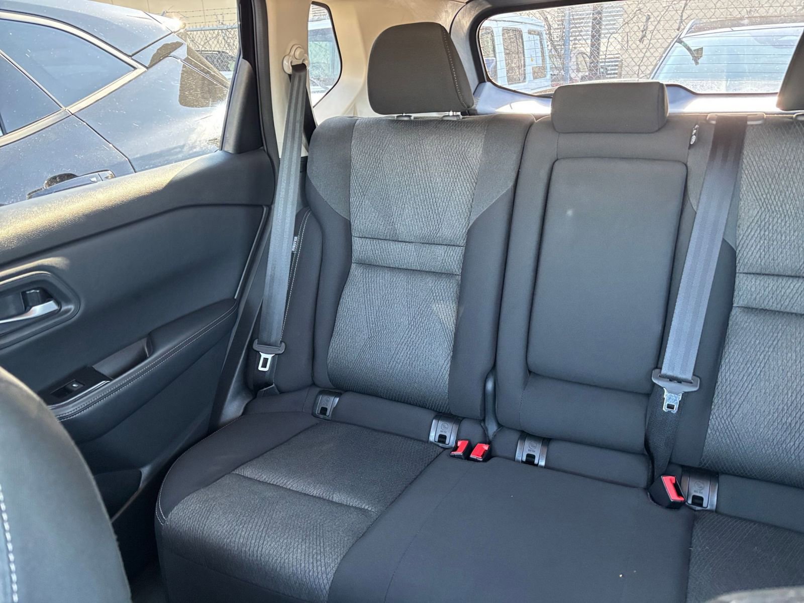 Used 2025 Nissan Rogue SV AWD/4WD image 41