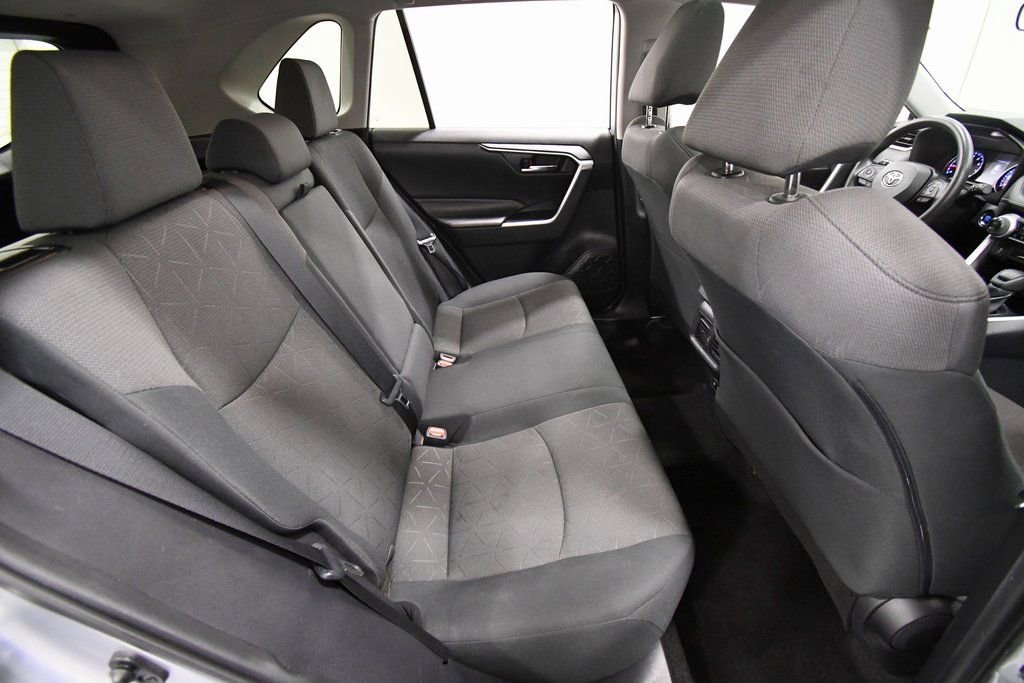 Used 2019 Toyota RAV4 XLE image 18