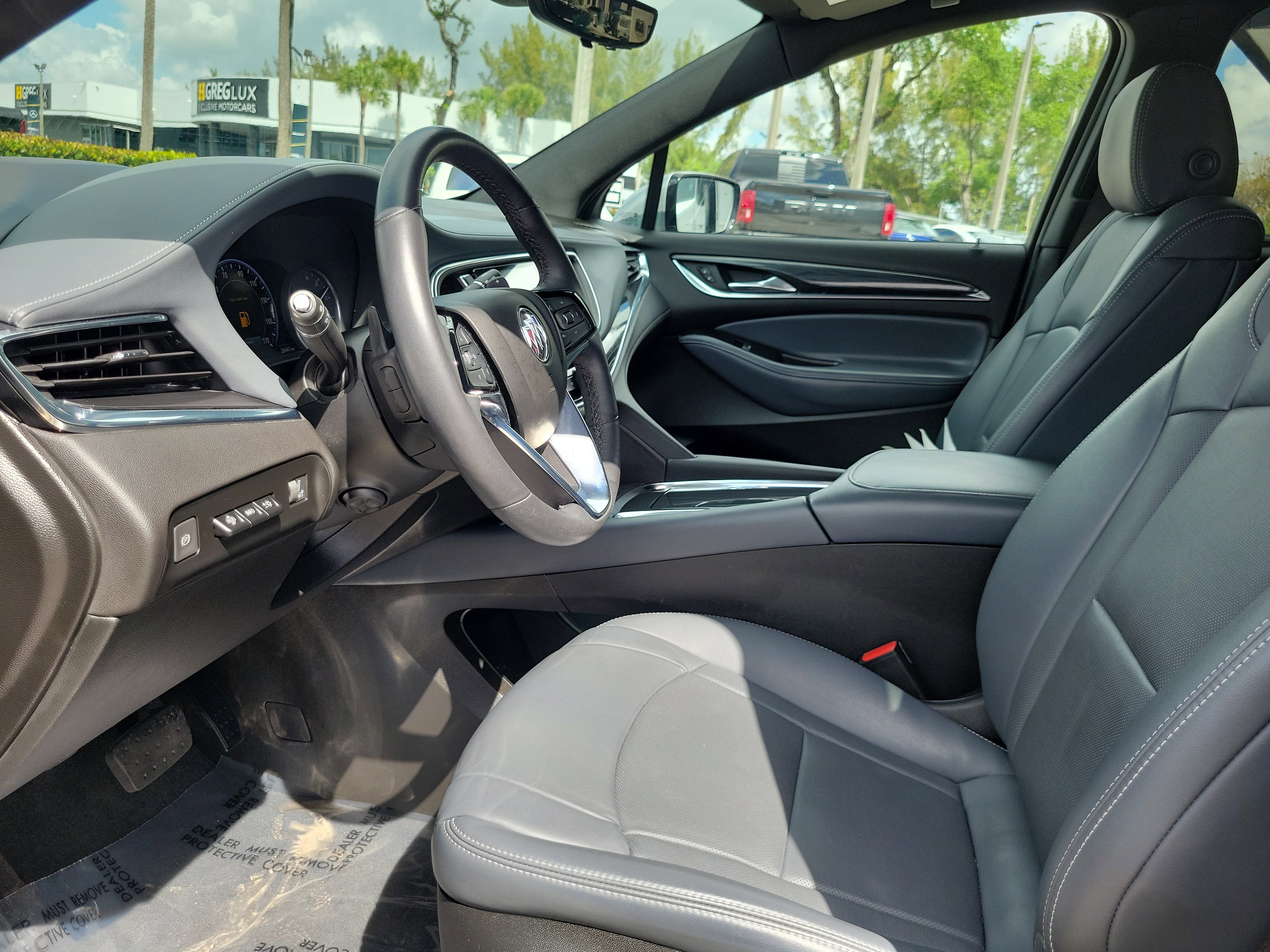 Used 2024 Buick Enclave Premium image 9