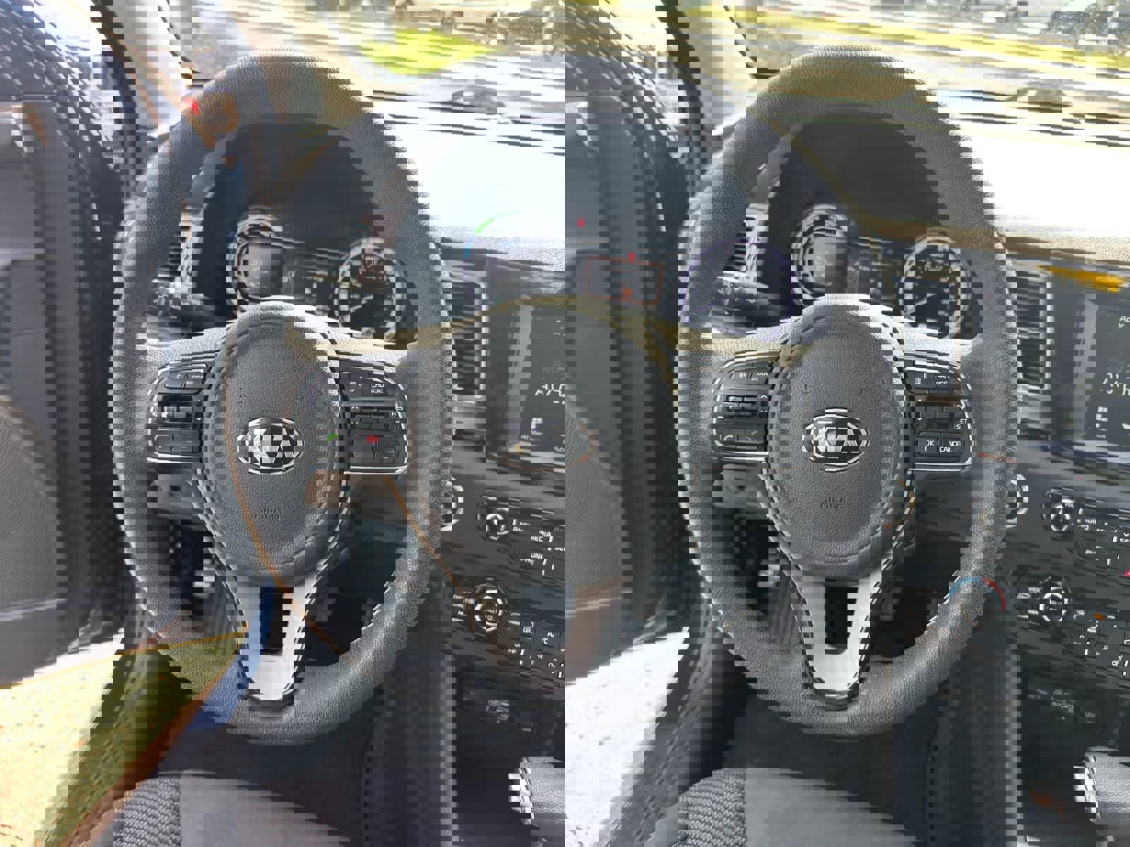 Used 2019 Kia Niro LX image 19