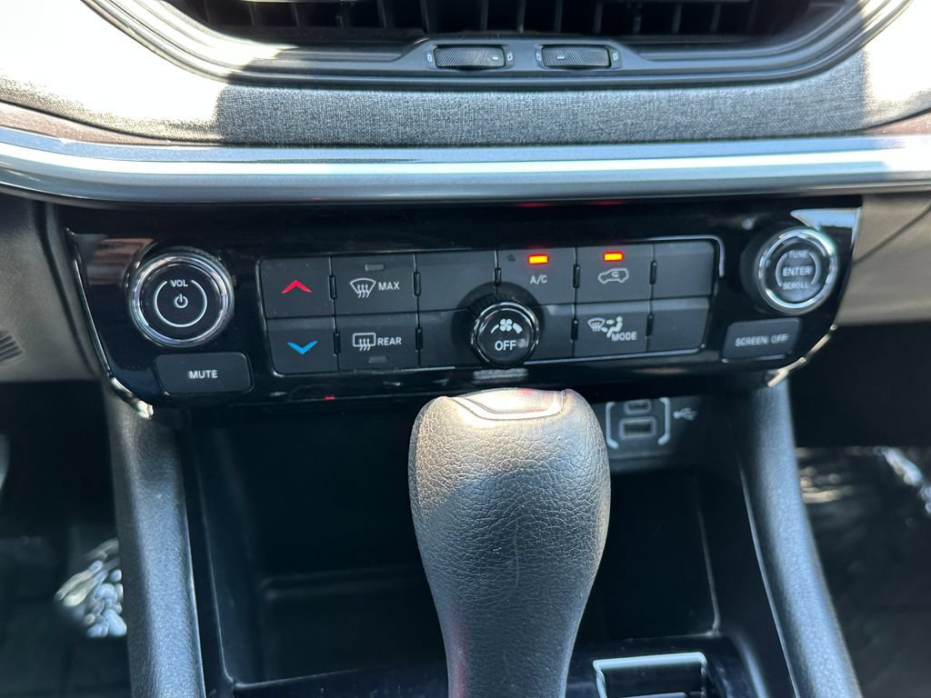 Used 2023 Jeep Compass Sport AWD/4WD image 29