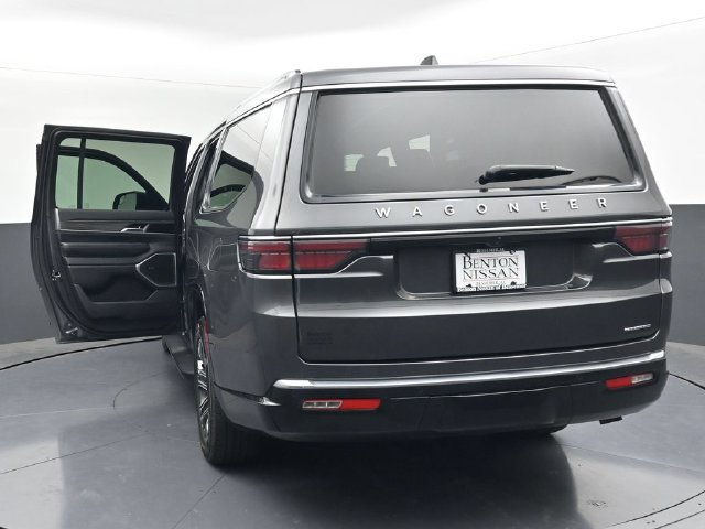 Used 2024 Jeep Wagoneer L Series II w/ Flexible Seating Group AWD/4WD image 48