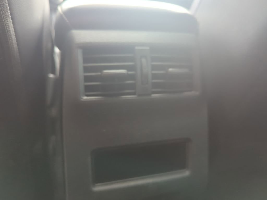 Used 2022 Mitsubishi Outlander SE image 25