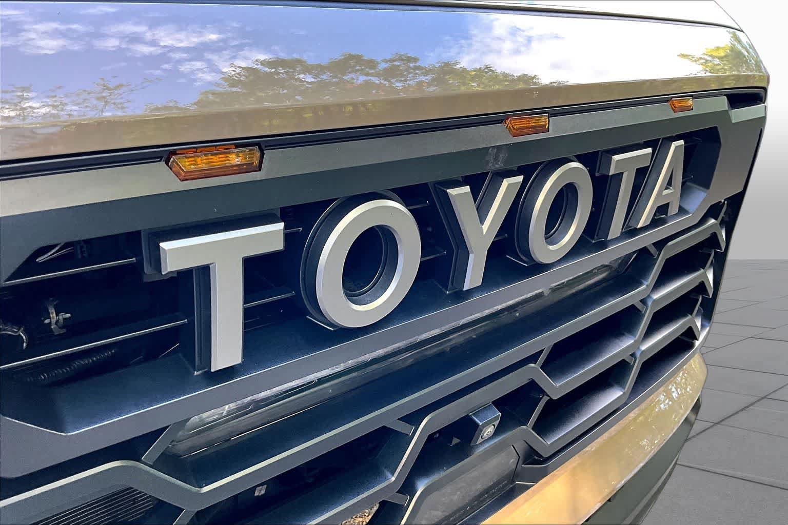 Certified 2025 Toyota Sequoia TRD Pro w/ Tow Technology Package AWD/4WD image 29