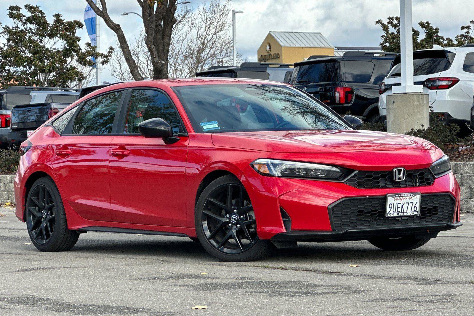 Used 2025 Honda Civic Sport image 2