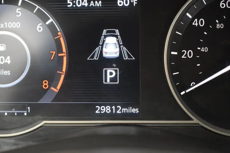 Used 2025 Nissan Versa SV FWD image 26