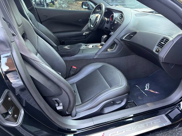 Used 2017 Chevrolet Corvette Stingray Coupe w/ 1LT RWD image 13
