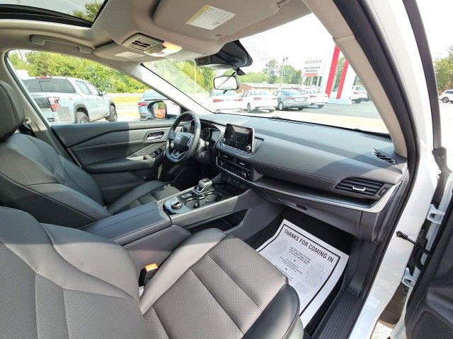 New 2026 Nissan Rogue SV image 32