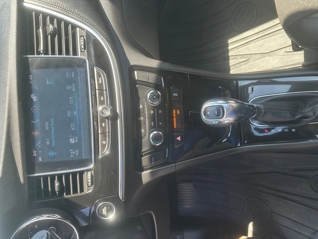 Used 2020 Buick Encore Preferred w/ Safety Package image 19