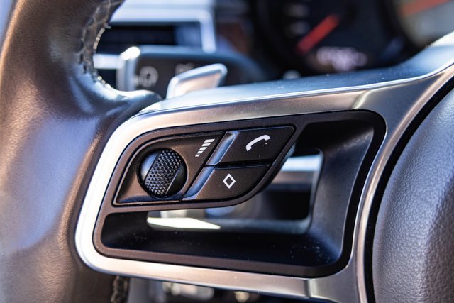 Used 2017 Porsche Macan S image 14
