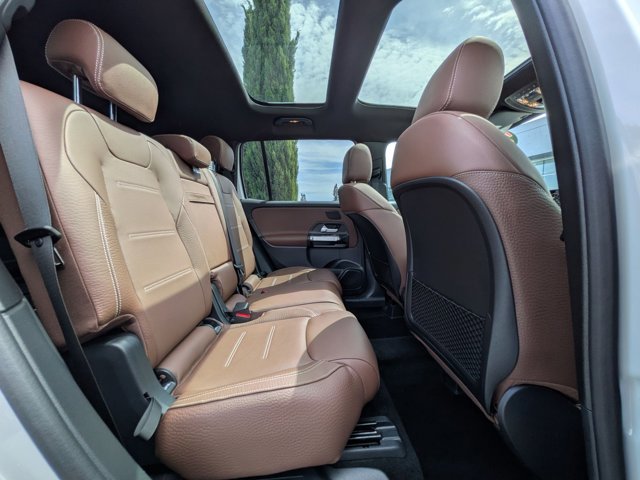 Used 2026 Mercedes-Benz GLB 250 4MATIC image 20