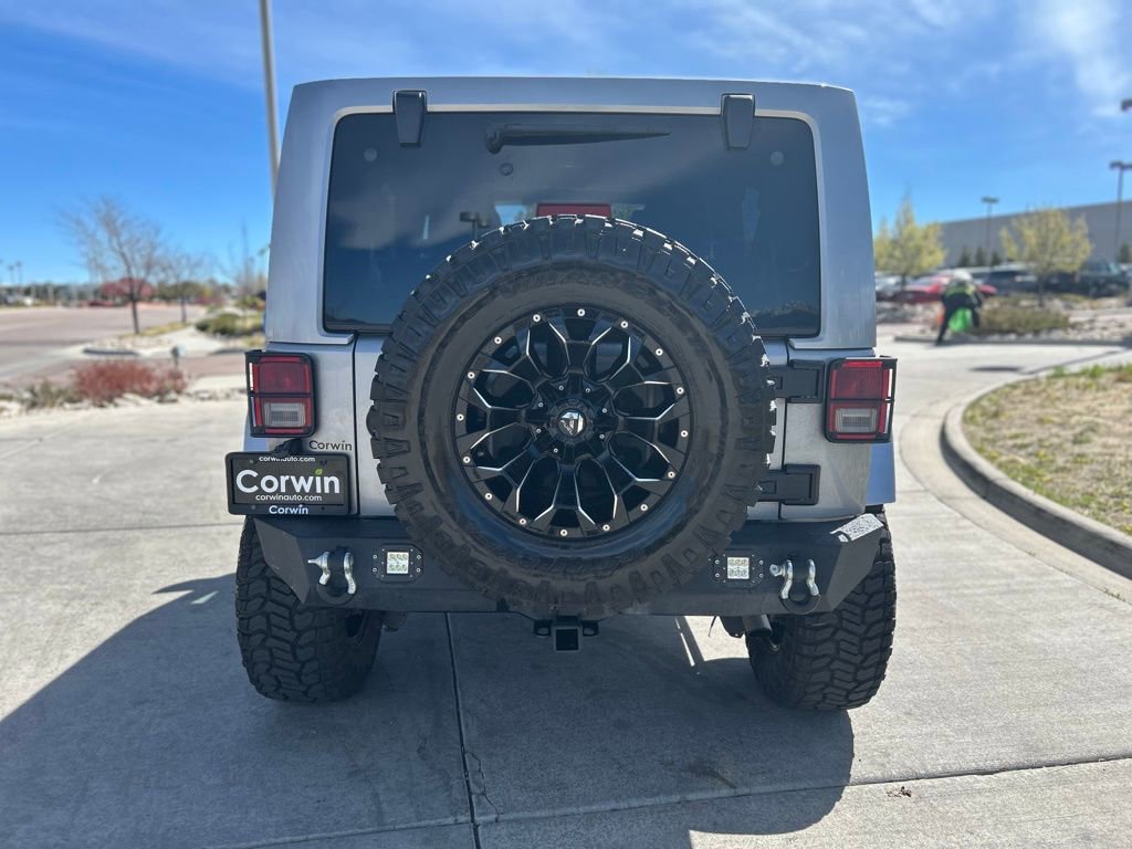 Used 2015 Jeep Wrangler Unlimited Sahara image 8