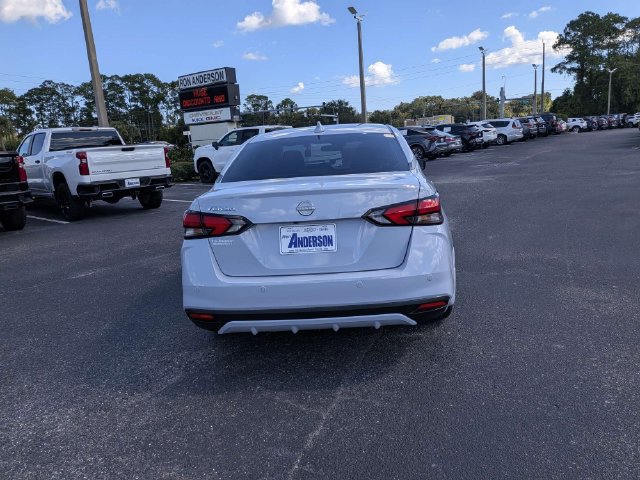 Used 2025 Nissan Versa SV w/ Trunk Package FWD image 4