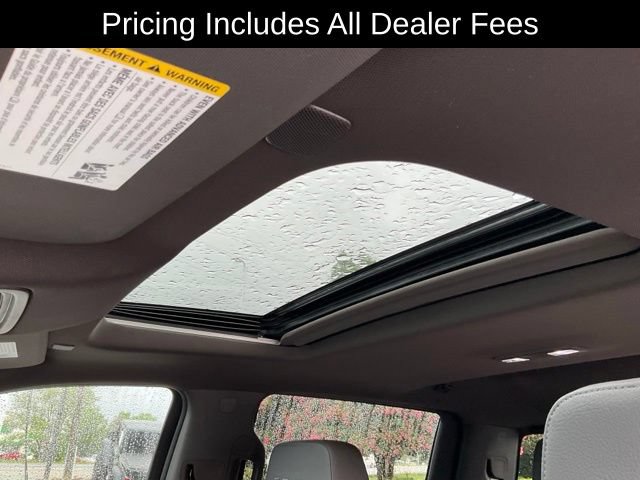 Used 2022 GMC Sierra 1500 Denali w/ Driver Alert Package II AWD/4WD image 9