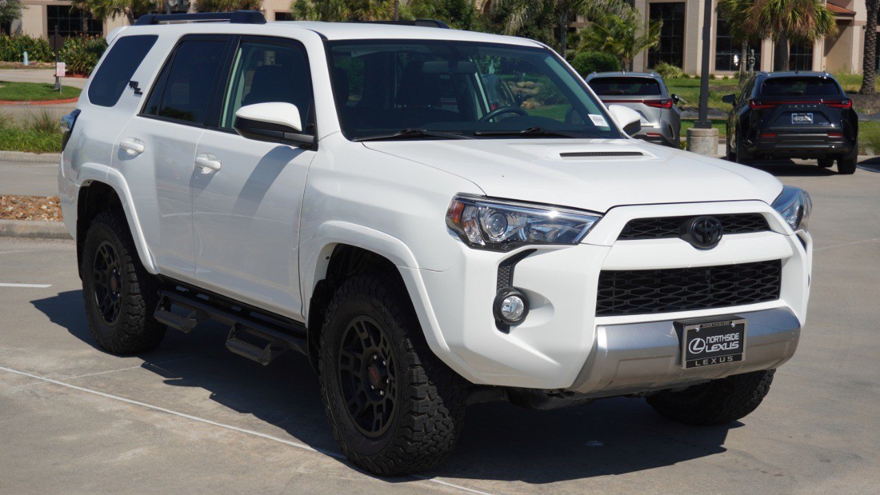 Used 2019 Toyota 4Runner TRD Off-Road AWD/4WD image 3