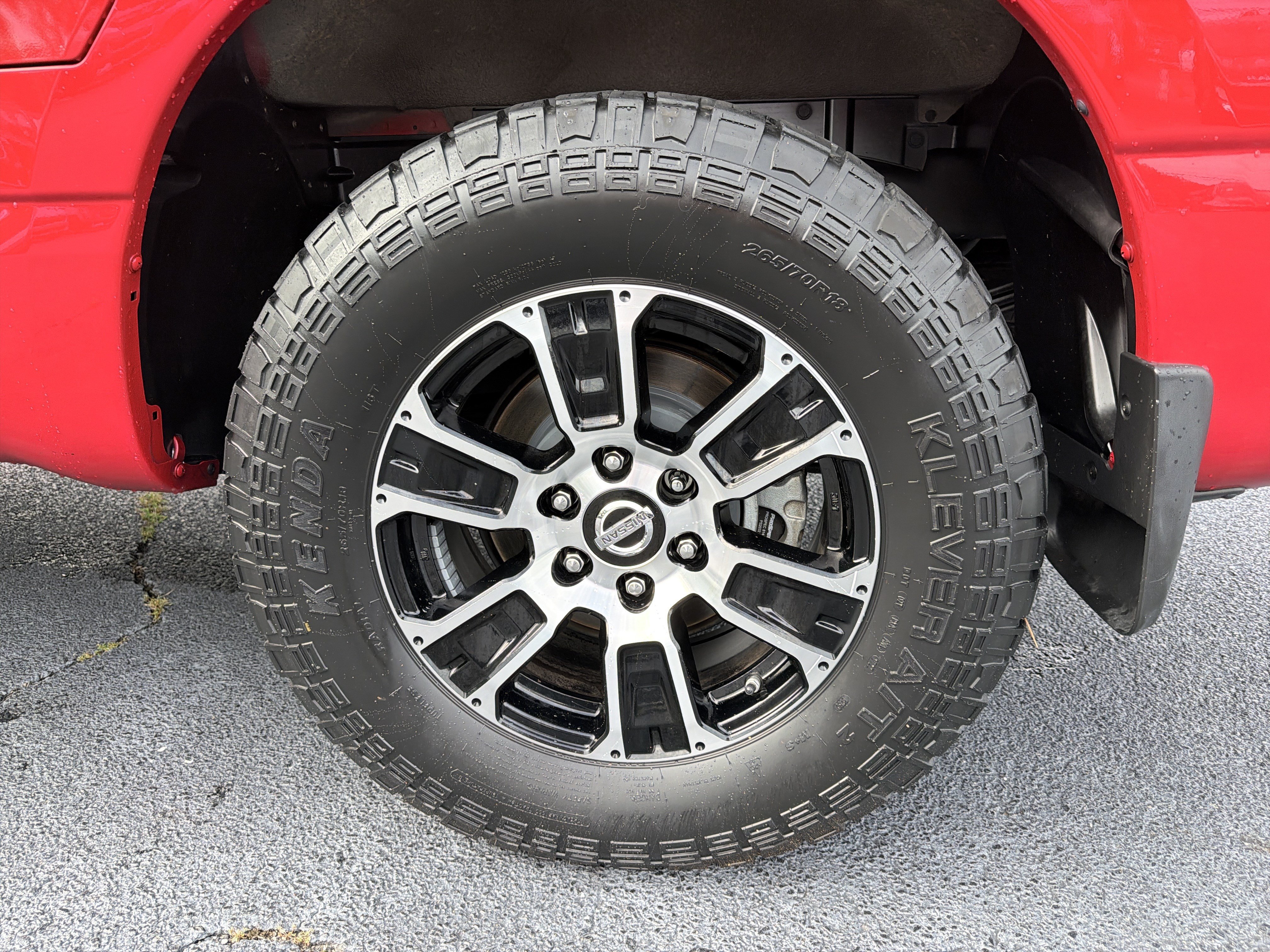 Used 2021 Nissan Titan SV w/ SV Convenience Package RWD image 21