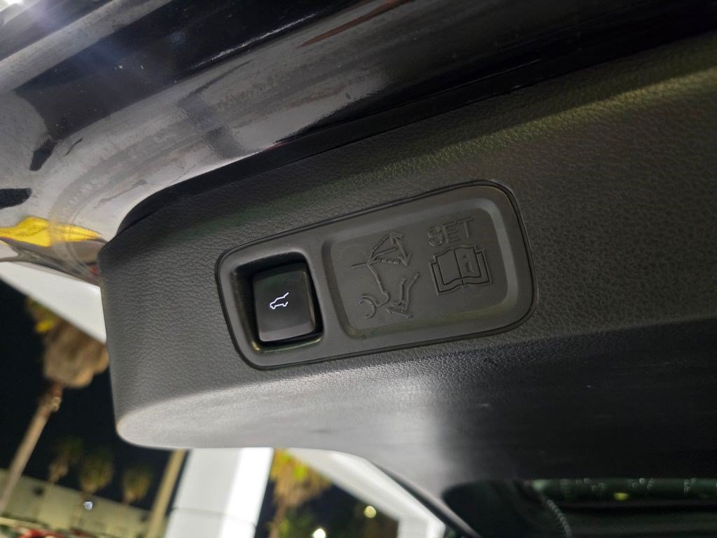Used 2021 Lincoln Navigator Reserve AWD/4WD image 49