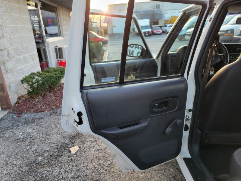 Used 2000 Jeep Cherokee SE image 36
