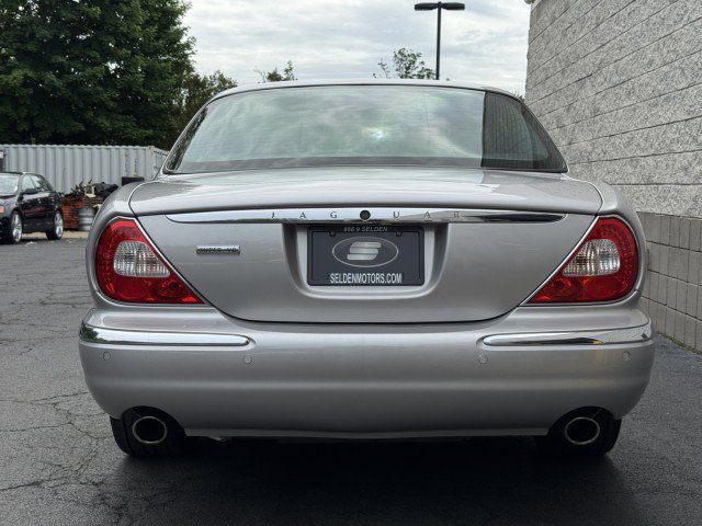 Used 2005 Jaguar XJ Vanden Plas Super V8 RWD image 14