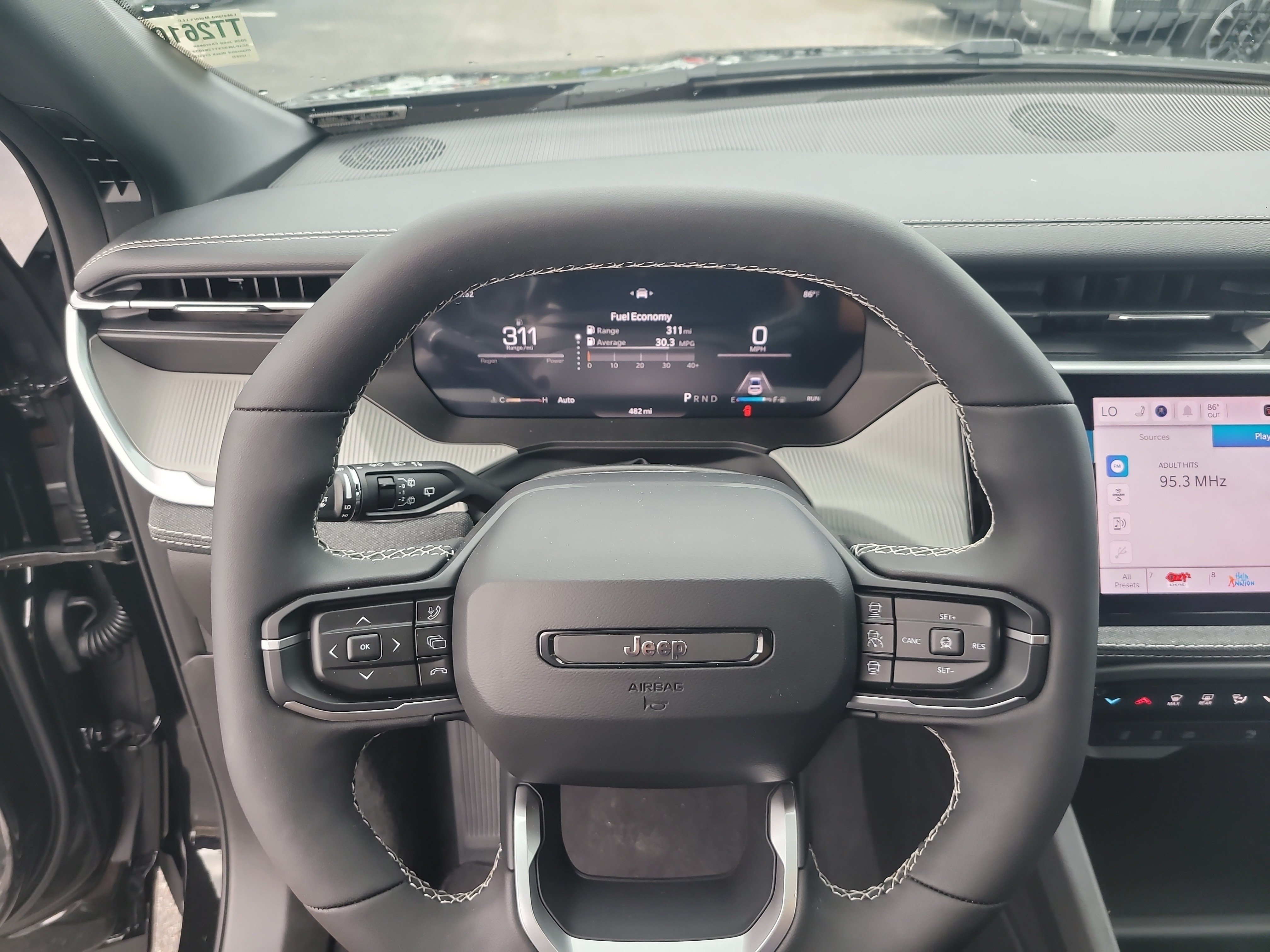 Used 2026 Jeep Cherokee Laredo AWD/4WD image 26