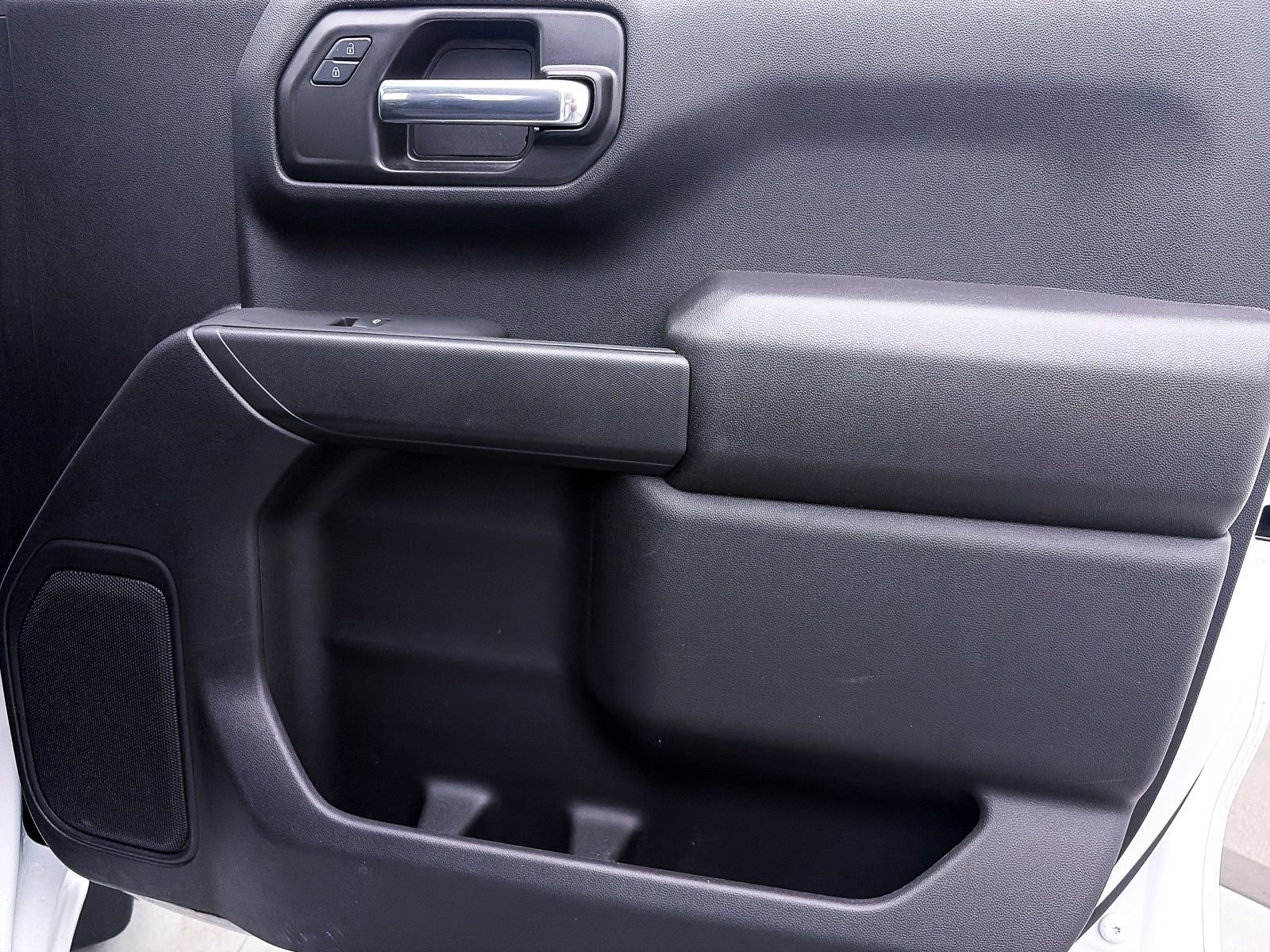 Used 2025 Chevrolet Silverado 1500 Custom w/ LPO, Dark Essentials Package image 30