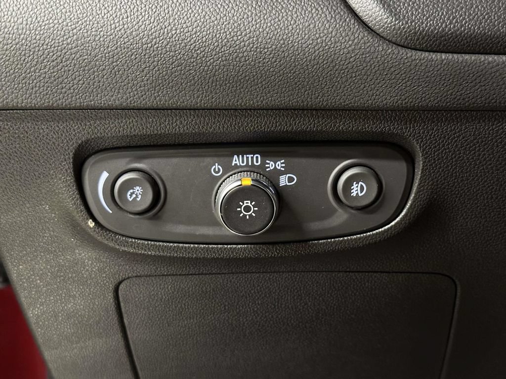 Used 2023 Buick Encore GX Select w/ Safety Package II AWD/4WD image 19