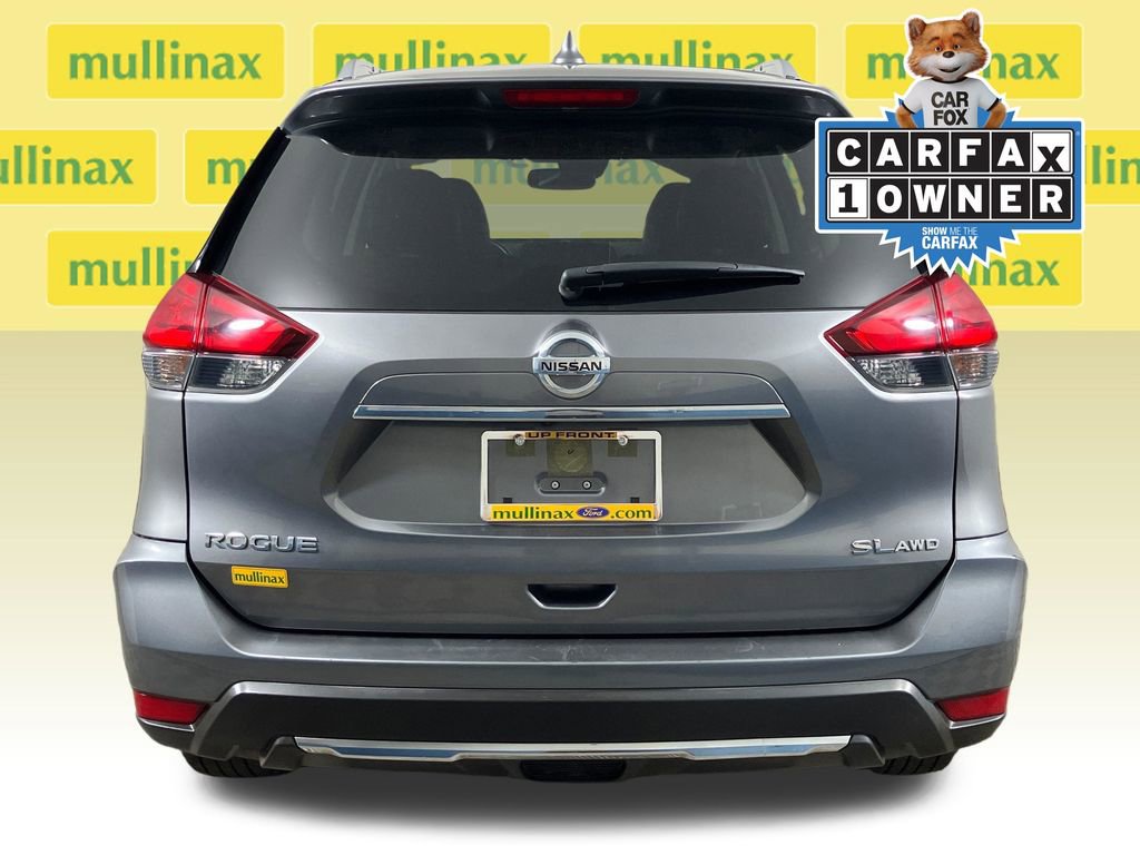 Used 2017 Nissan Rogue SL image 9