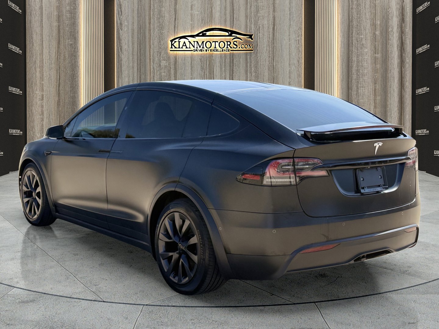 Used 2022 Tesla Model X image 8
