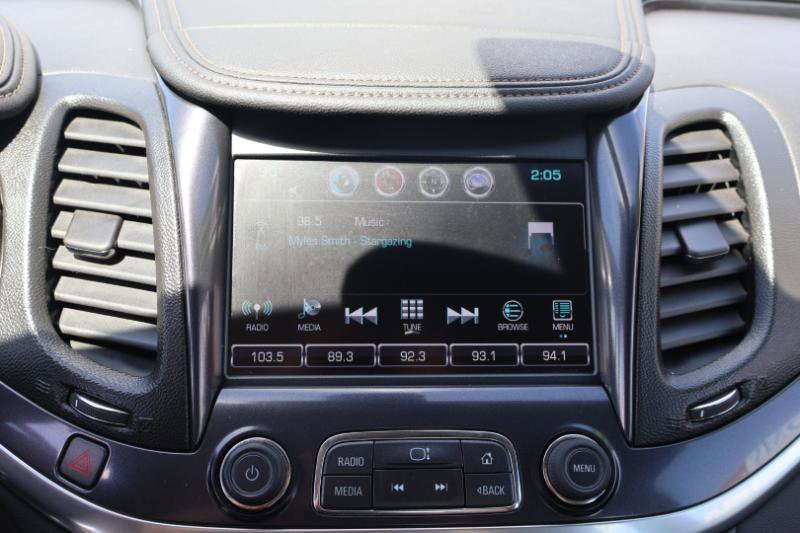 Used 2017 Chevrolet Impala LT w/ Convenience Package FWD image 18