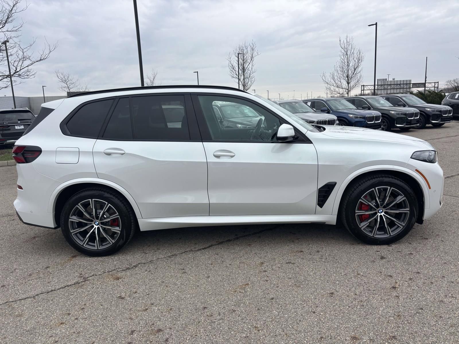 New 2026 BMW X5 xDrive50e AWD/4WD image 4
