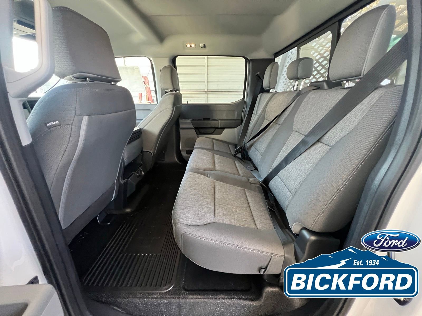 New 2026 Ford F550 4x4 Crew Cab image 17