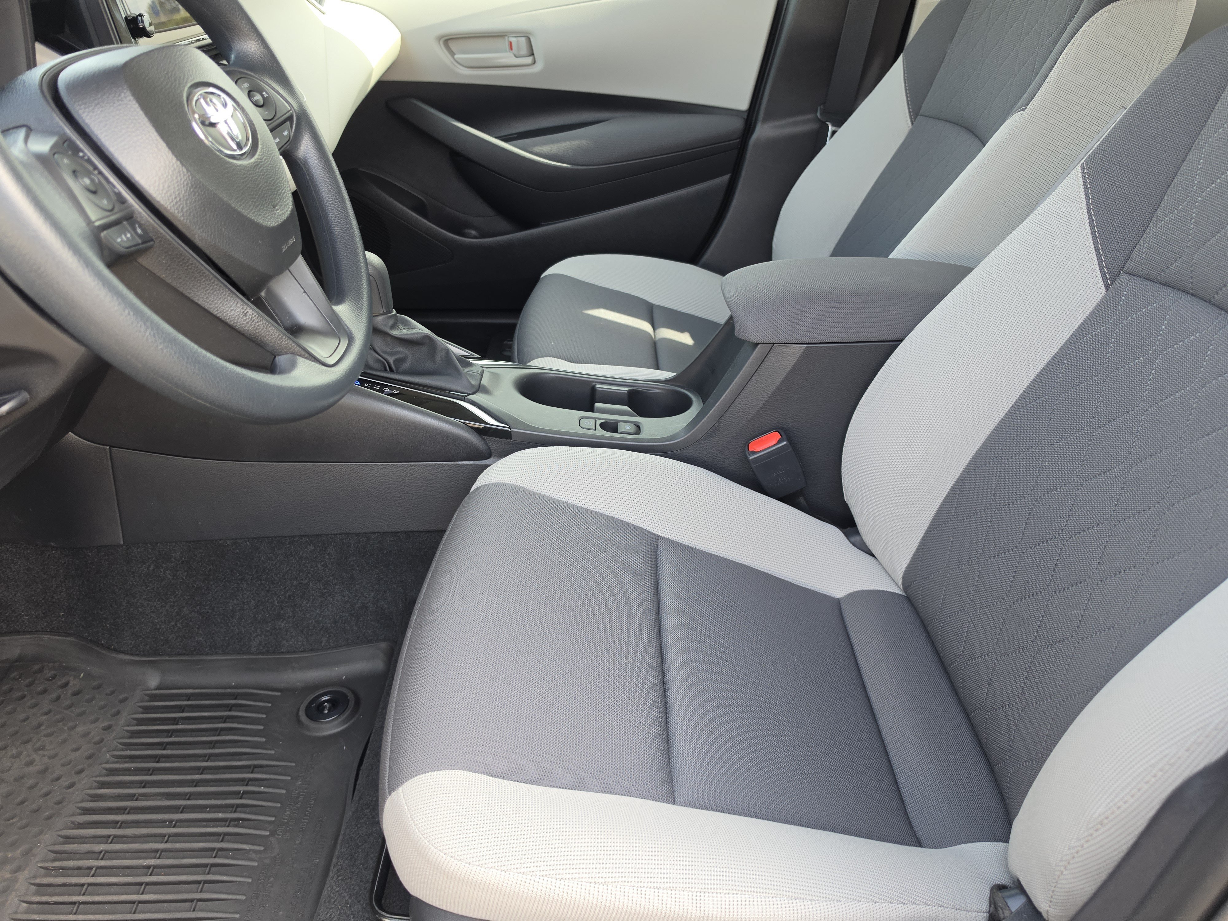 Certified 2026 Toyota Corolla LE FWD image 9