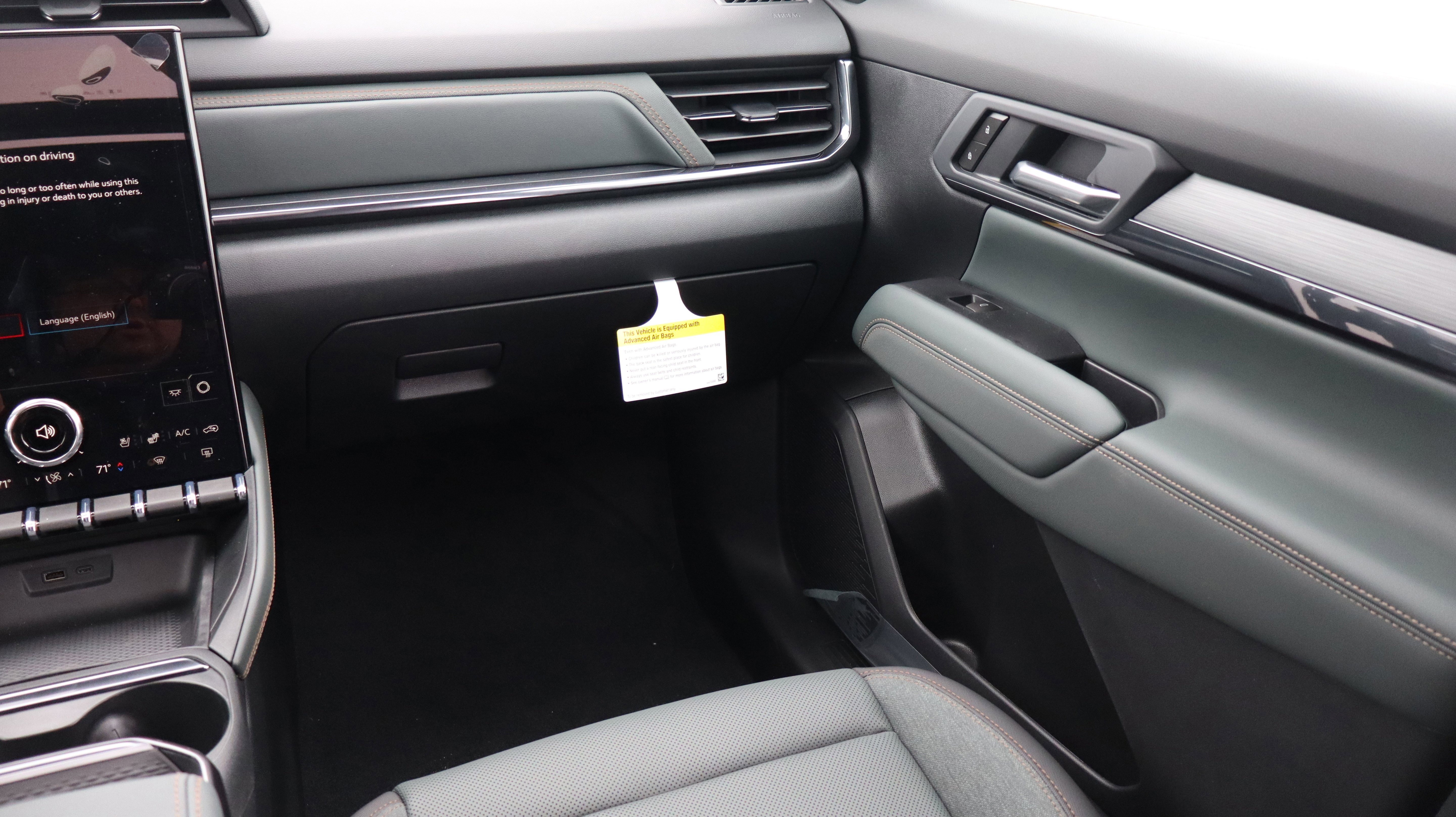 New 2026 GMC Terrain AT4 w/ Convenience Package III AWD/4WD image 10