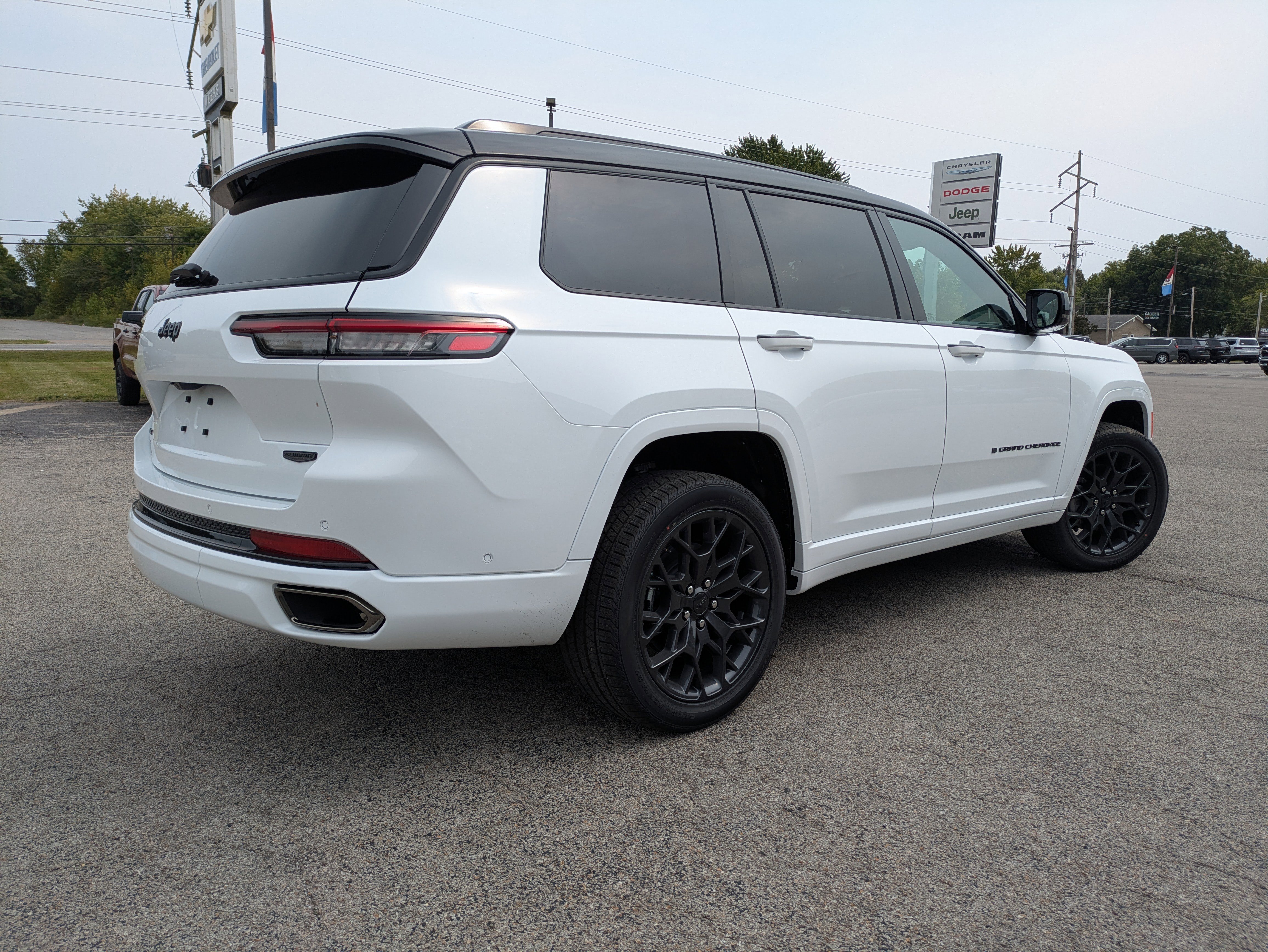 New 2025 Jeep Grand Cherokee L Summit w/ High Altitude Package image 4