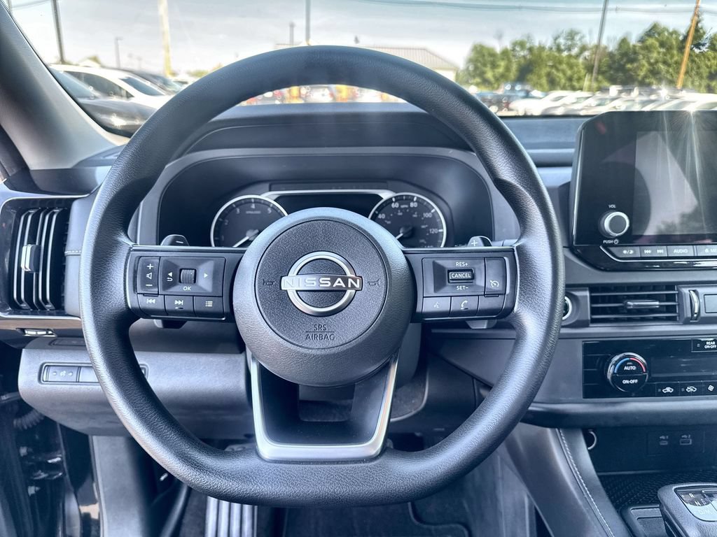 Used 2023 Nissan Pathfinder S AWD/4WD image 13