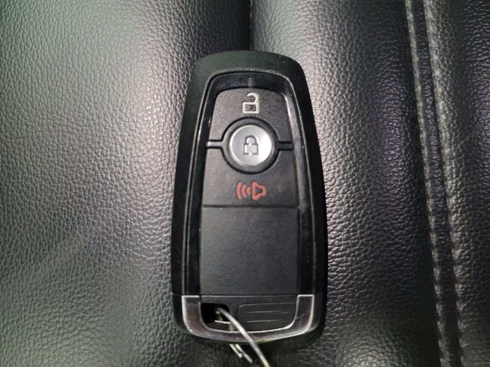 Used 2024 Ford Edge SEL image 32