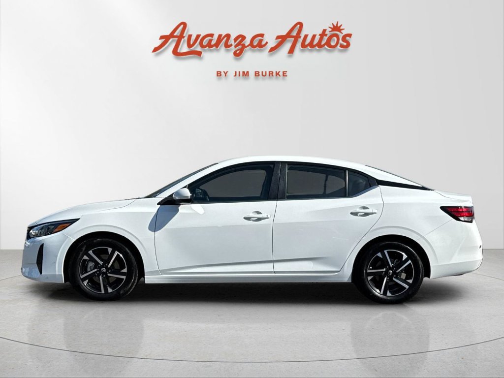 Used 2025 Nissan Sentra SV FWD image 2