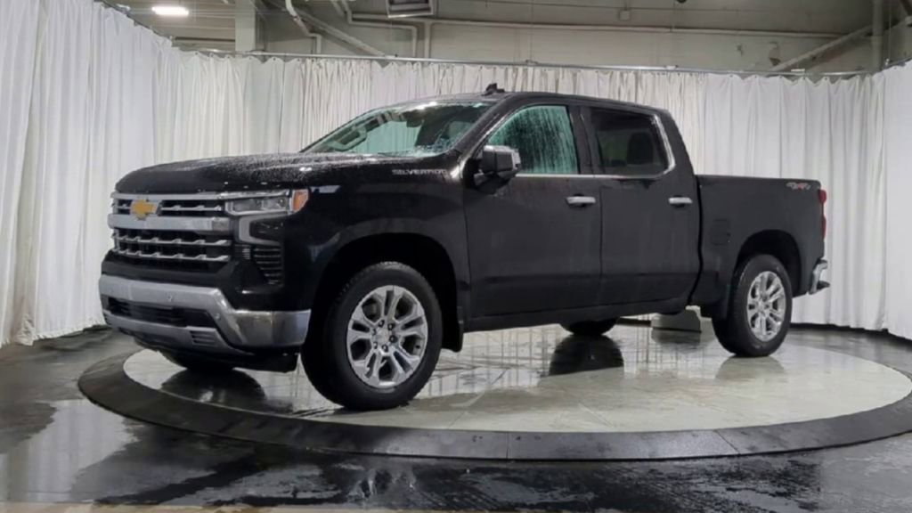 Used 2023 Chevrolet Silverado 1500 LTZ image 5