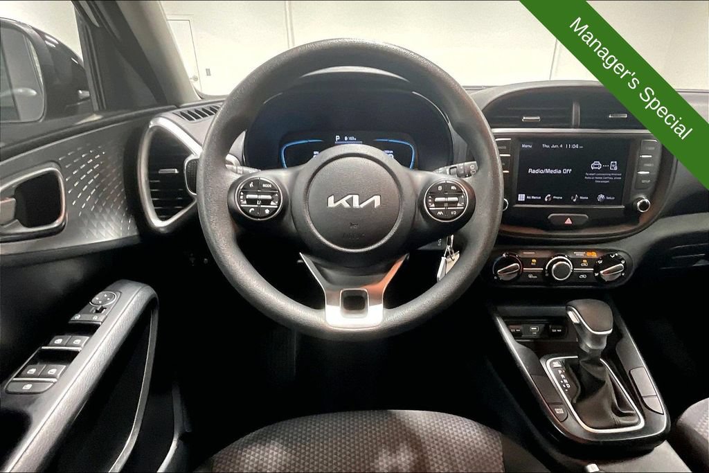 Used 2025 Kia Soul LX FWD image 6