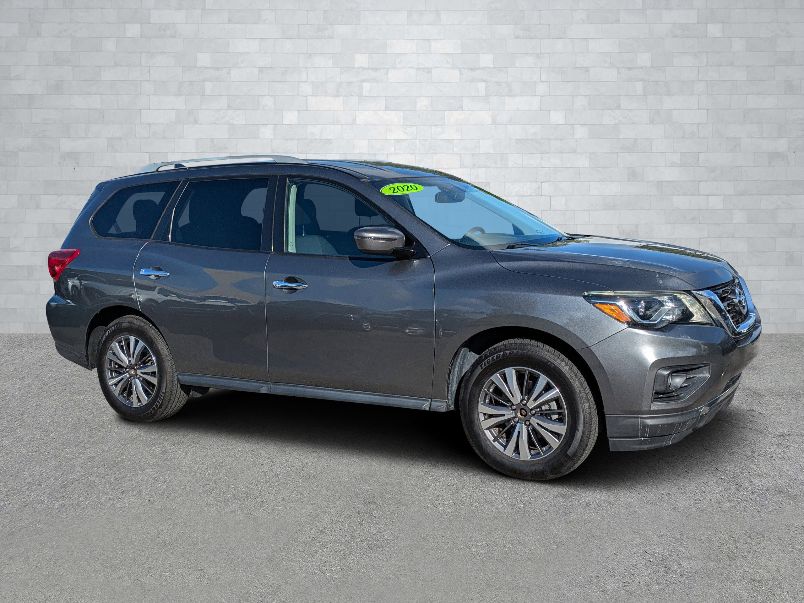 Used 2020 Nissan Pathfinder SV