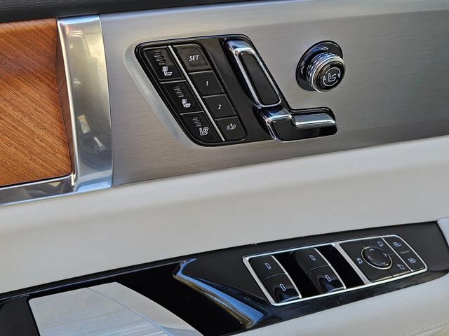 New 2026 Cadillac Vistiq Sport w/ LPO, Floor Liner Package image 24