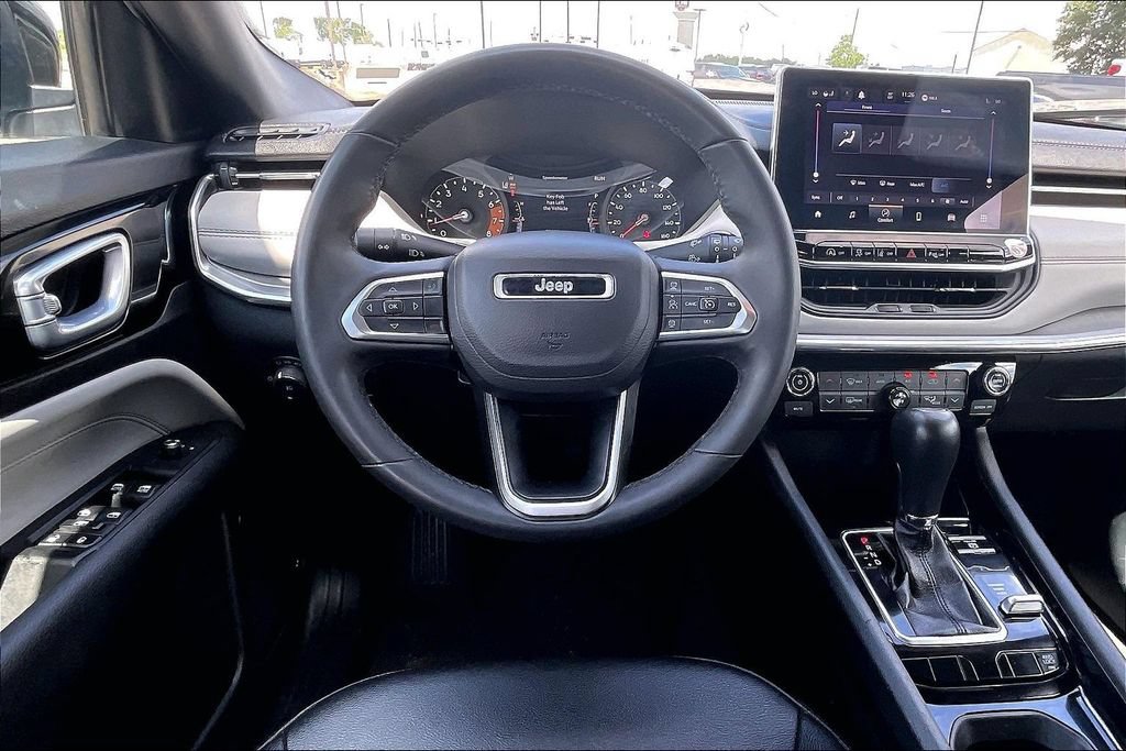 Used 2024 Jeep Compass Limited AWD/4WD image 8