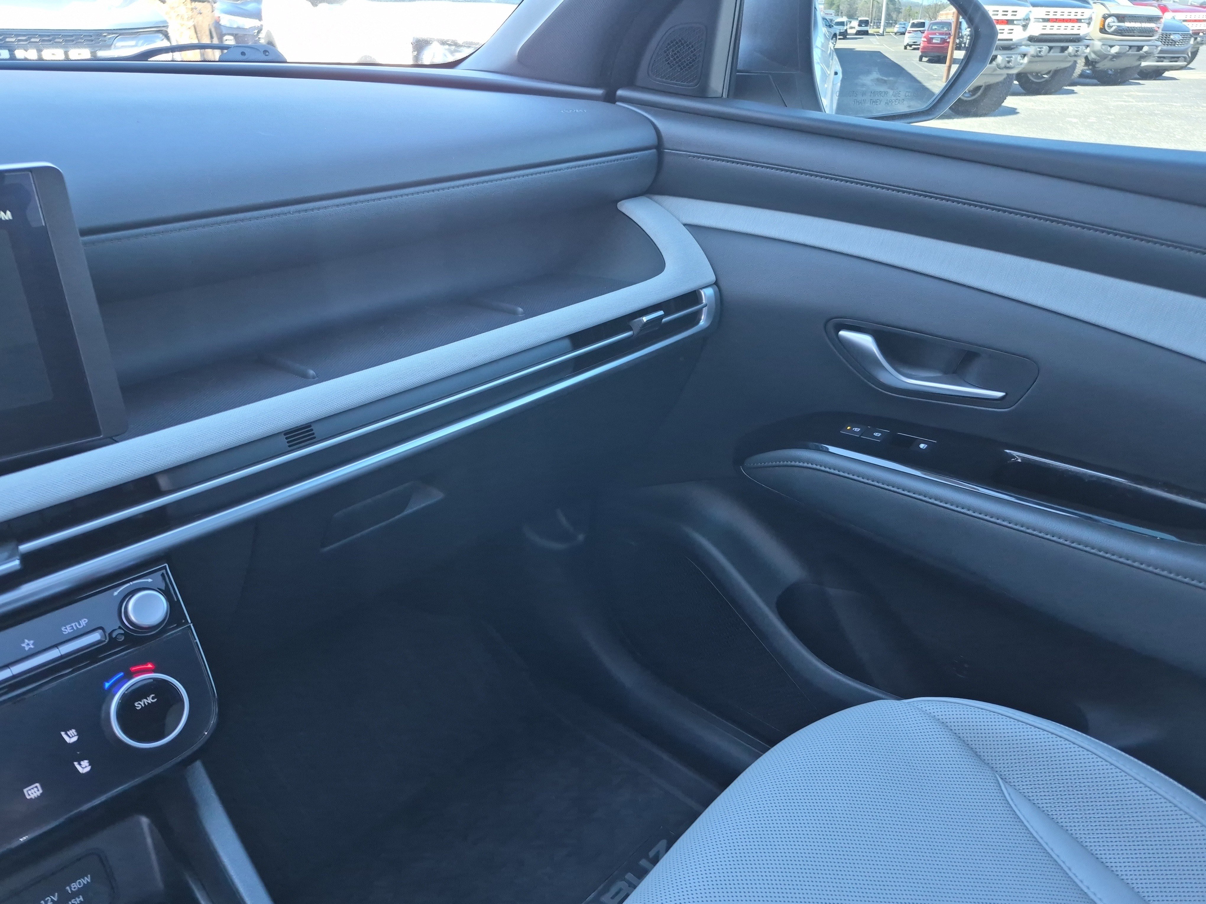 Used 2025 Hyundai Santa Cruz Limited image 20