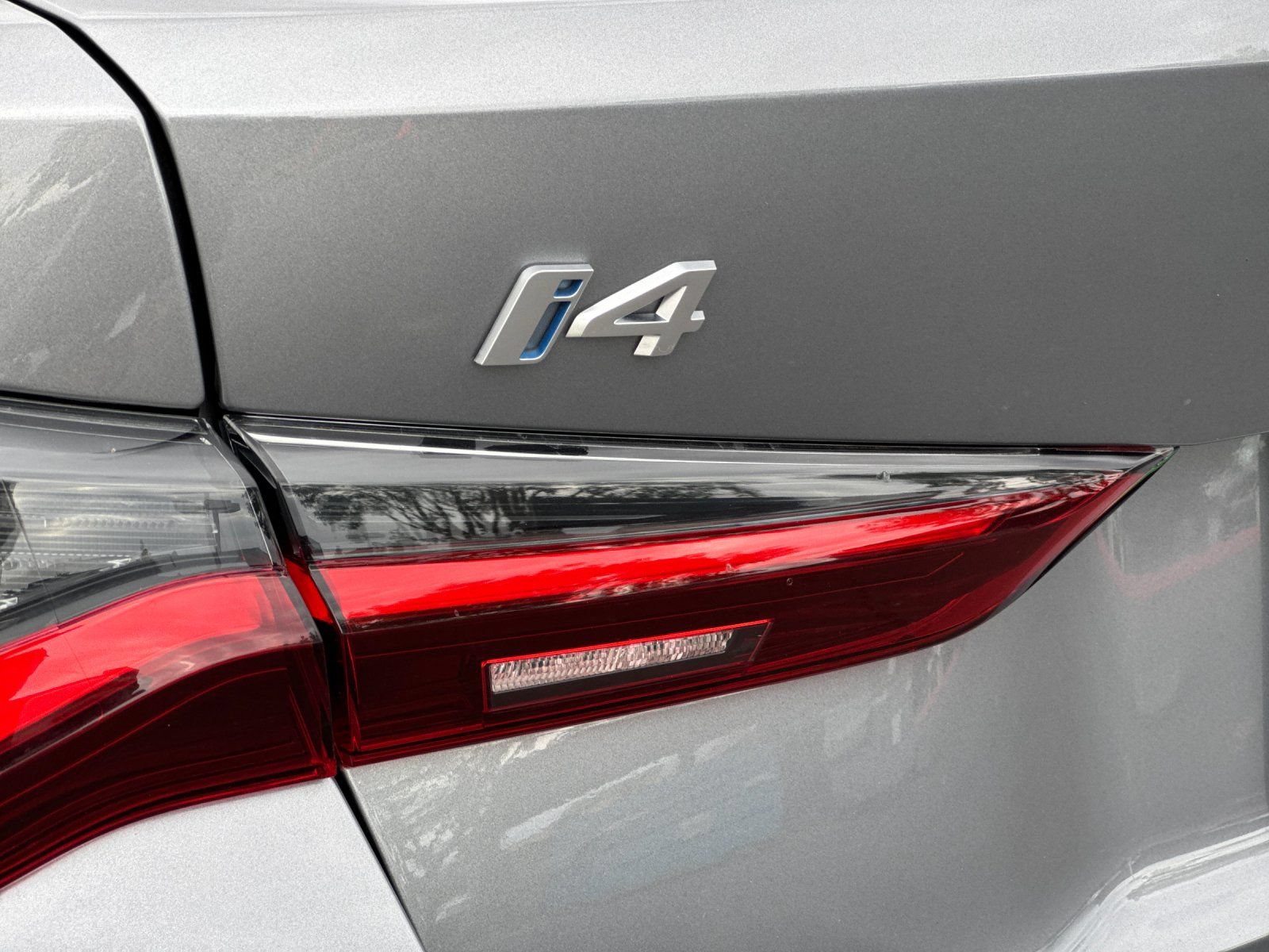 Used 2025 BMW i4 eDrive40 RWD image 26