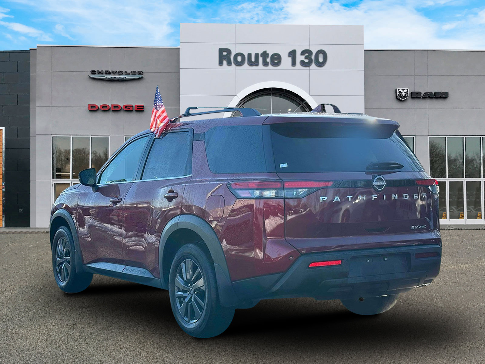 Used 2023 Nissan Pathfinder SV AWD/4WD image 3