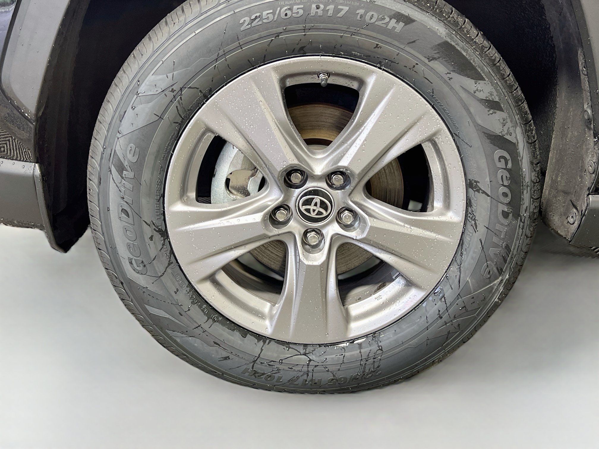 Used 2024 Toyota RAV4 LE AWD/4WD image 14