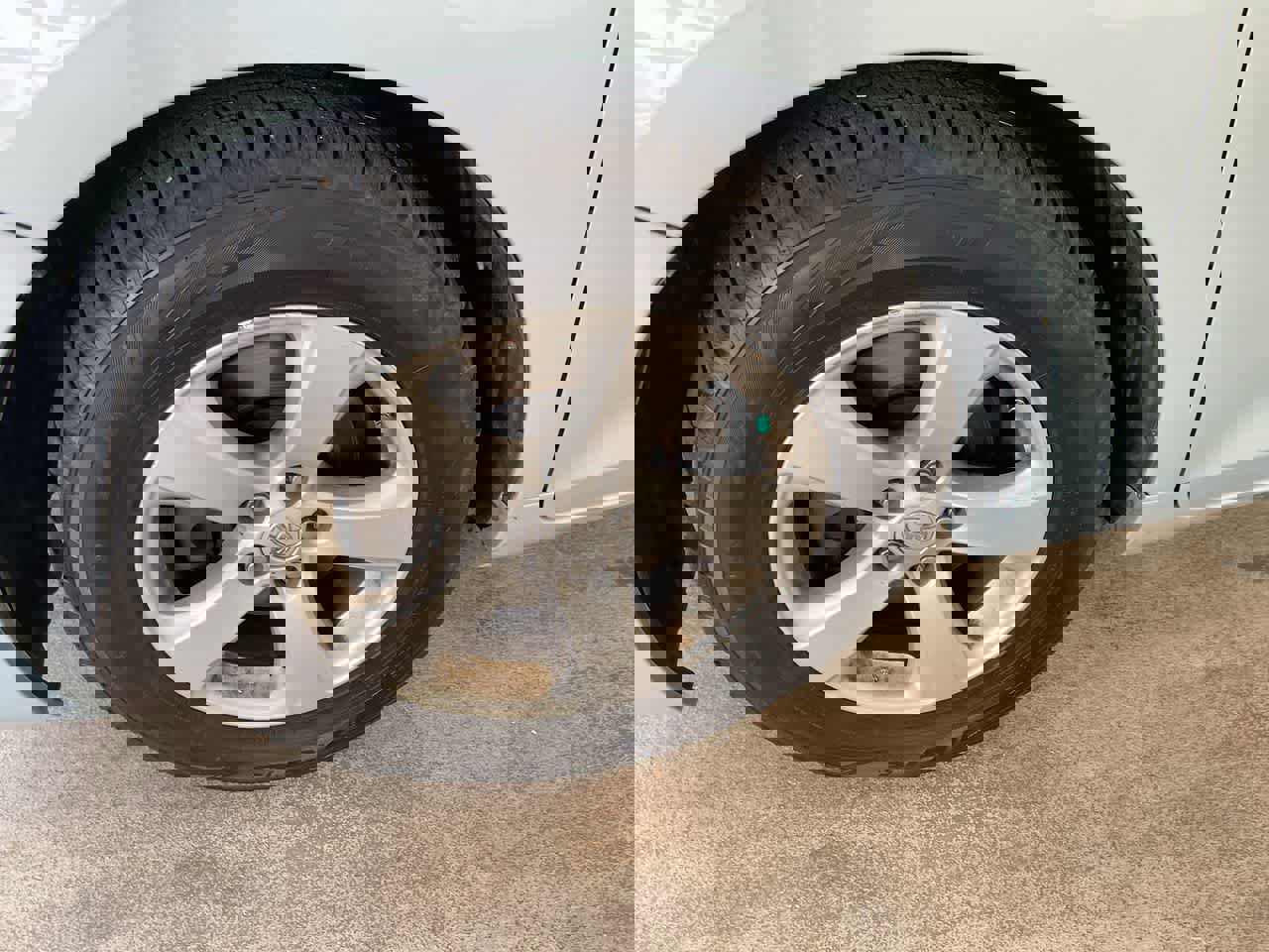 Used 2015 Toyota Sienna LE image 10