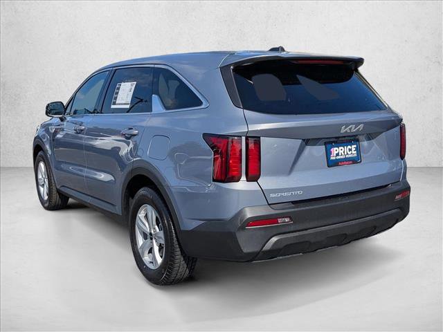 Used 2023 Kia Sorento LX image 10