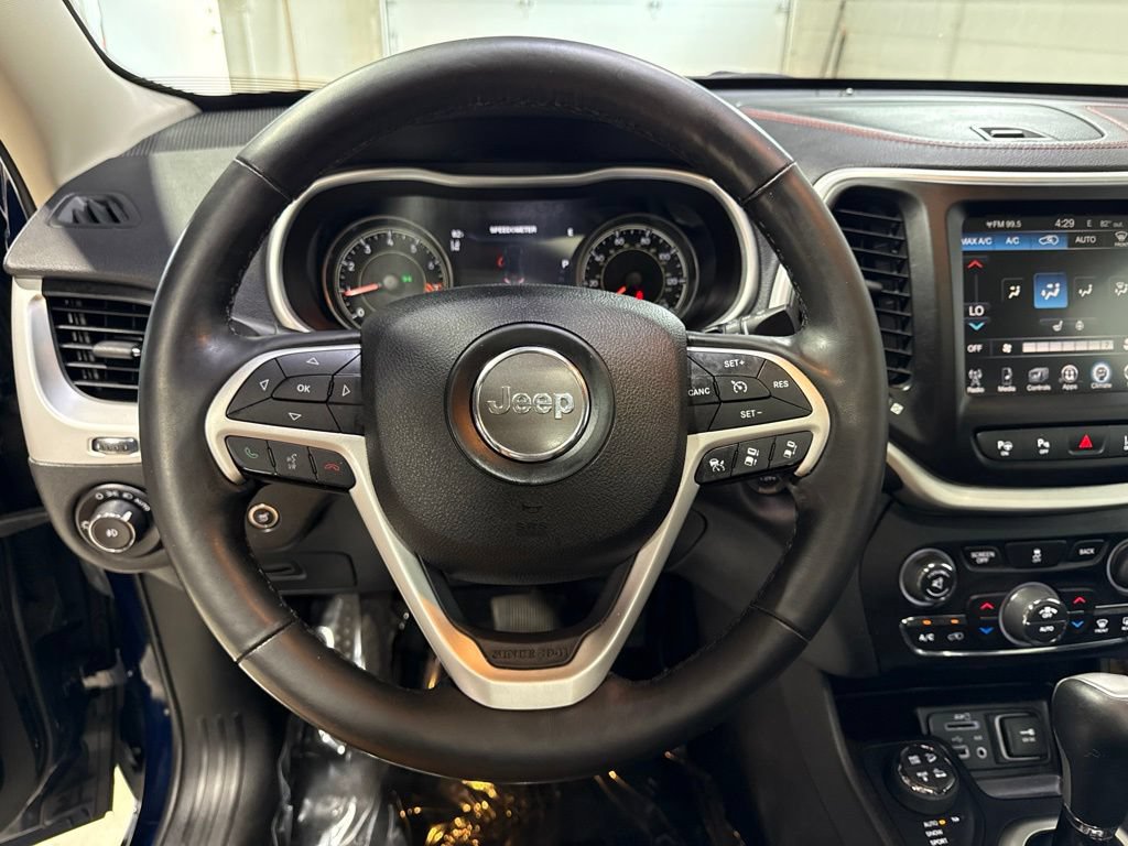 Used 2014 Jeep Cherokee Trailhawk w/ Technology Group AWD/4WD image 11