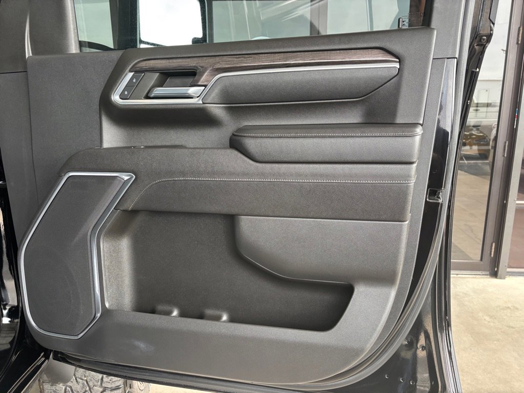 Used 2024 Chevrolet Silverado 2500 LTZ AWD/4WD image 41